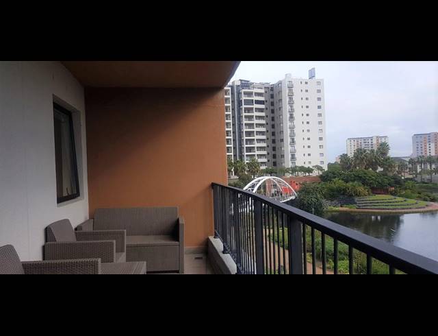 3 BEDROOM APARTMENT RENTED IN CENTURY CITY